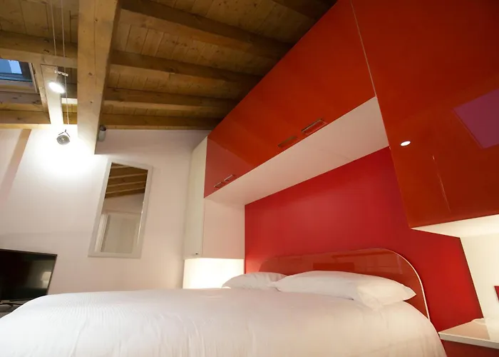 فندق Versoverde Alzaia Naviglio Grande 4*