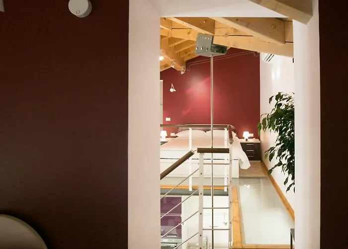 Versoverde Alzaia Naviglio Grande ميلان