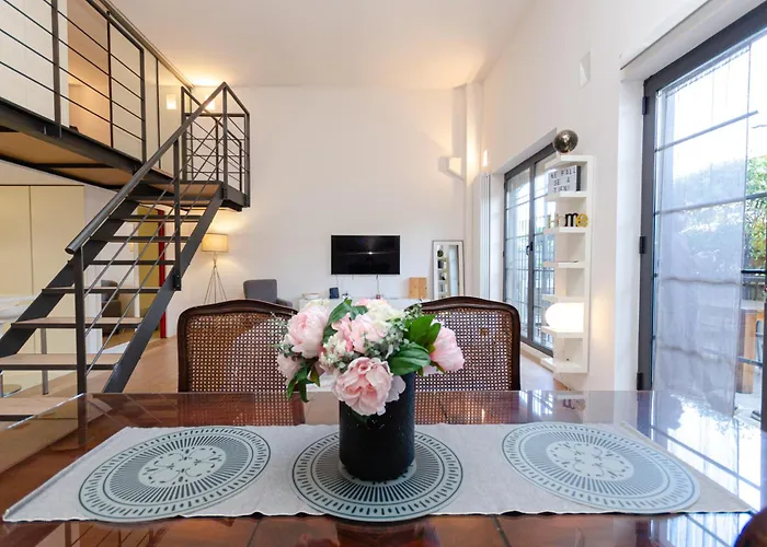 Apartment Vivimihome Loft Su Due Livelli Con Terrazzo Mailand