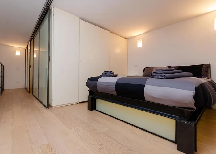 Апартаменты Vivimihome Loft Su Due Livelli Con Terrazzo Милан