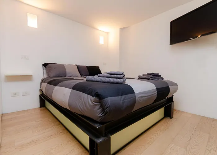 Apartment Vivimihome Loft Su Due Livelli Con Terrazzo Mailand