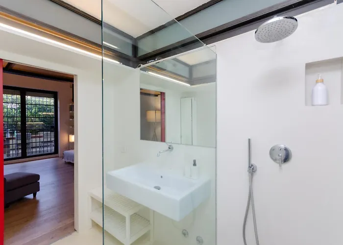 Апартаменты Vivimihome Loft Su Due Livelli Con Terrazzo