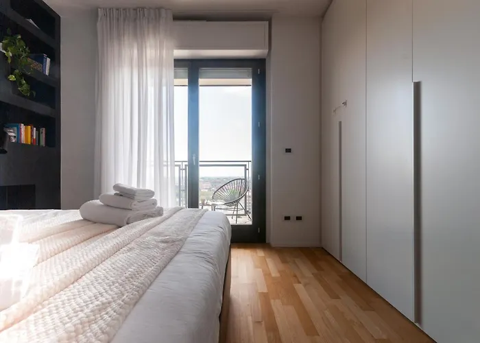 With Panoramic View Of And Public Free Parking Lot Milan