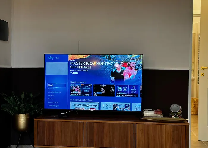 Regina In Verona - Sky Tv, Wifi E Breakfast Box