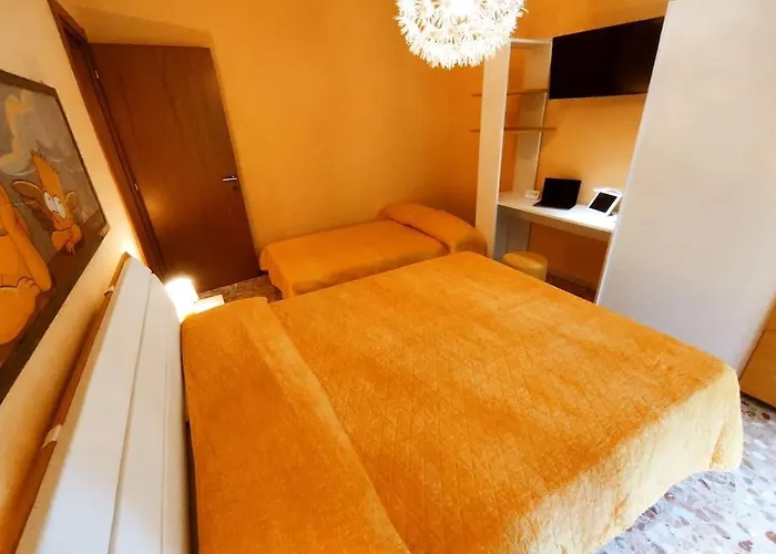 Mi Affaccio Sulla Piazza