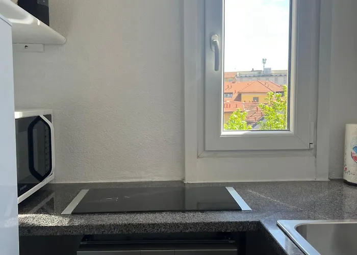 Daire New With Balcony, Isola Bosco Verticale Milano