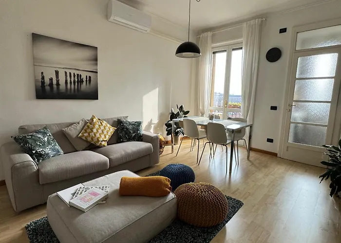 Apartmán Trilocale Con Due Balconi A Isola Porta Nuova *