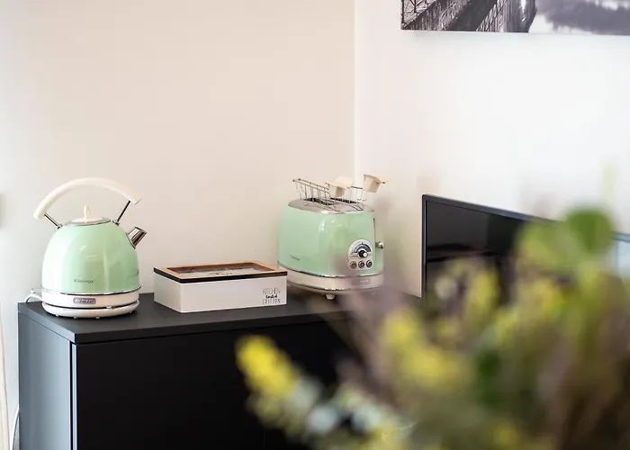 Keys Of Italy - Corsica 5 / Cocoon Mailand