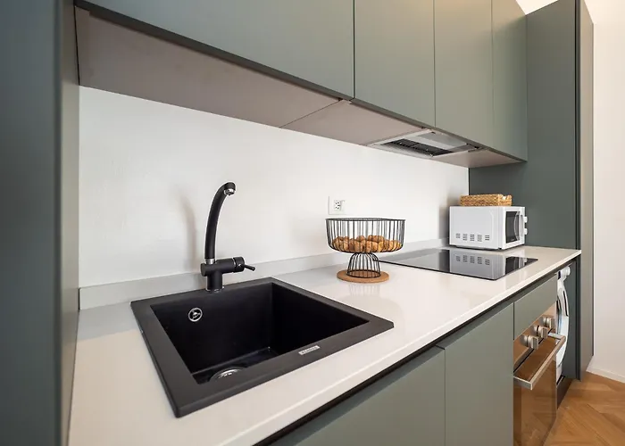 Keys Of Italy - Corsica 5 / Cocoon Mailand