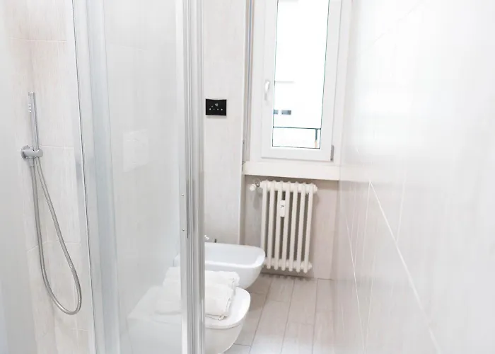 Ce6 - Corso Sempione • Large Milano