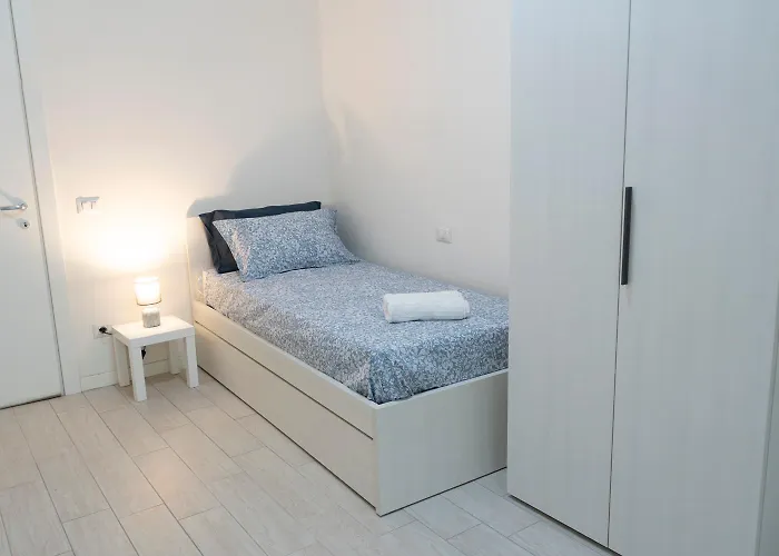 Ce6 - Corso Sempione • Large