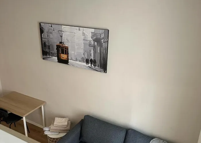 Le14 Duomo-loreto Acomfortable Mediolan