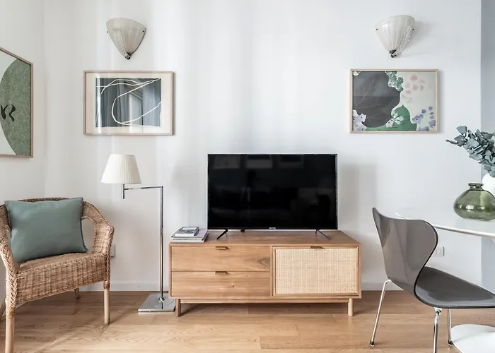 Design Con Terrazza In Via Masera 6 Milán
