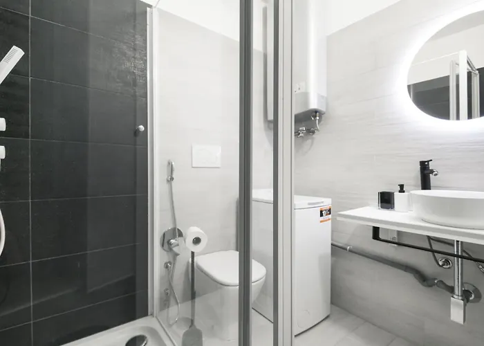 Easylife - - Torriani 22 - Milánó