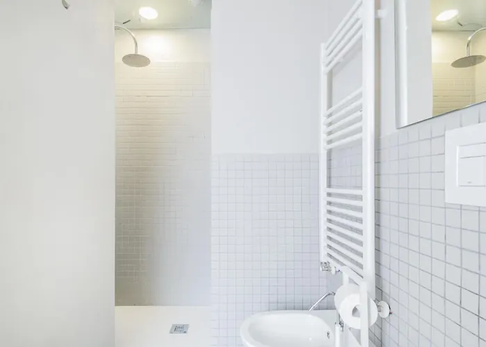 Easylife - - Commenda 25 - Porta Romana