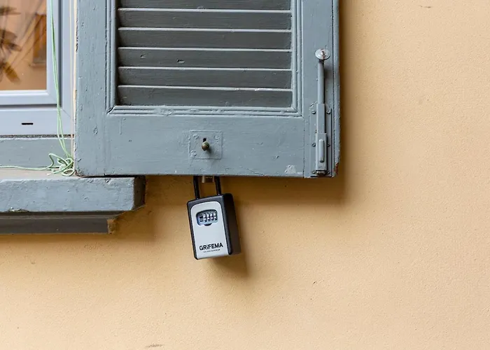 Apartman 12 Minutes From Duomo - Modern Loft *