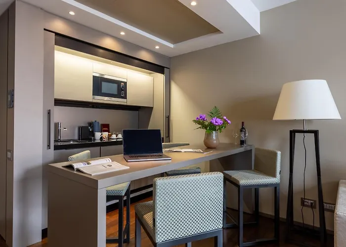 Nj & San Pietro All'orto 6 * Milán