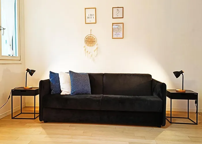 Yr - Navigli Apartmán *