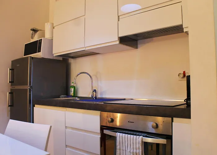 Yr - Navigli Apartmán