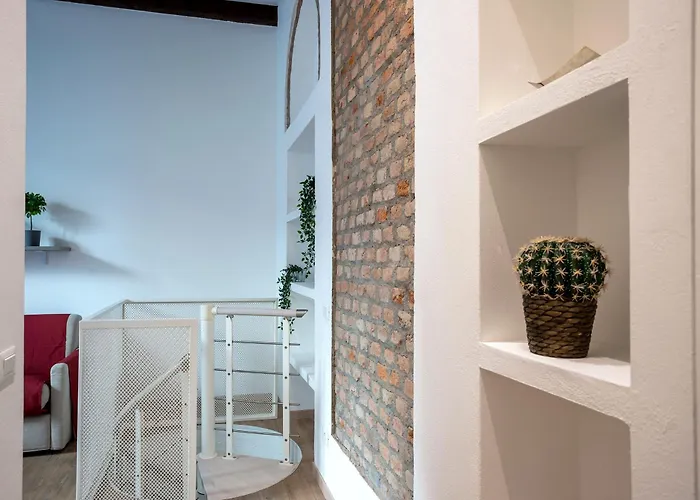Kramer Apartment *