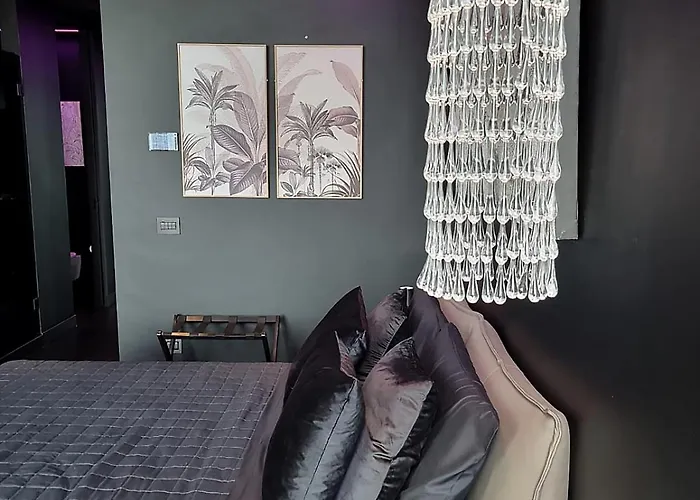 Konukevi Skyline Solaria Milano