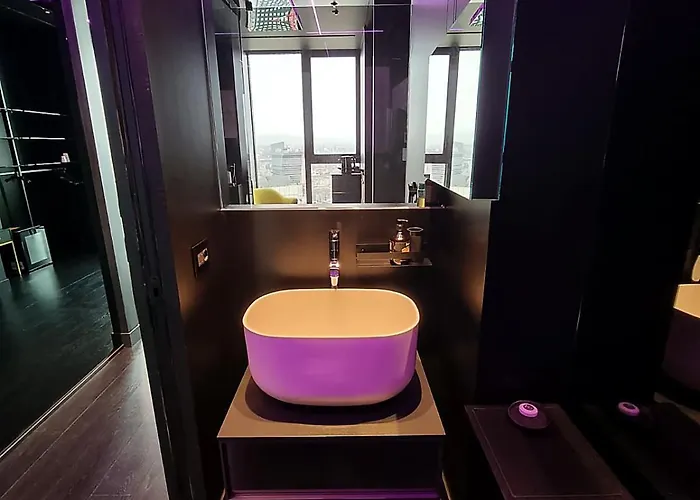 Konukevi Skyline Solaria Milano