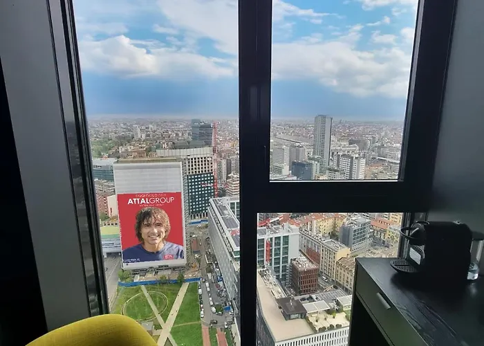 Skyline Solaria Milano