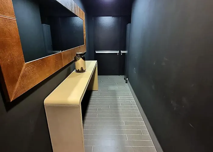 Konukevi Skyline Solaria Milano