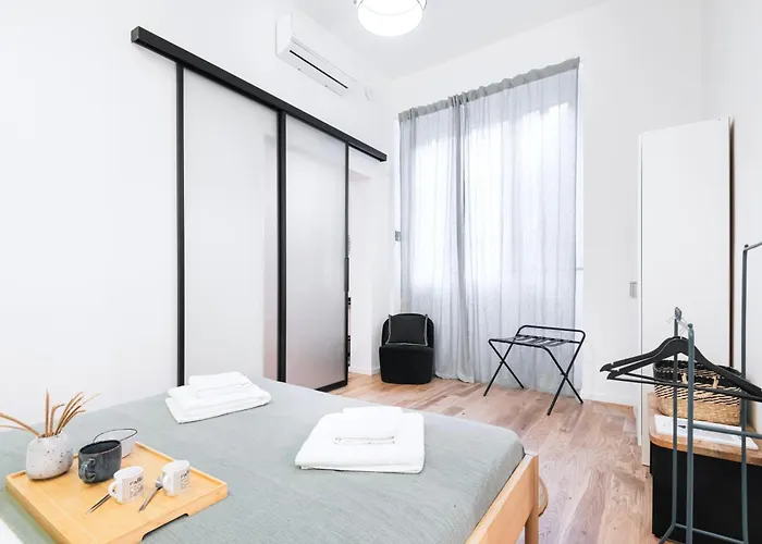 Easylife - - San Gregorio 11pt - Porta Venezia