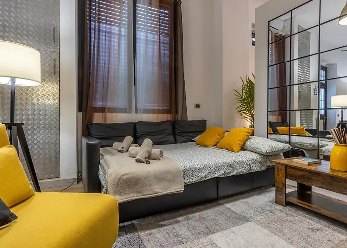 Industrial Loft In Maciacchini - Metro 50m Smartworking & Netflix