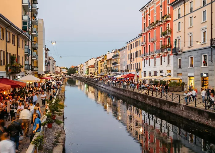 Flat In - Navigli شقة