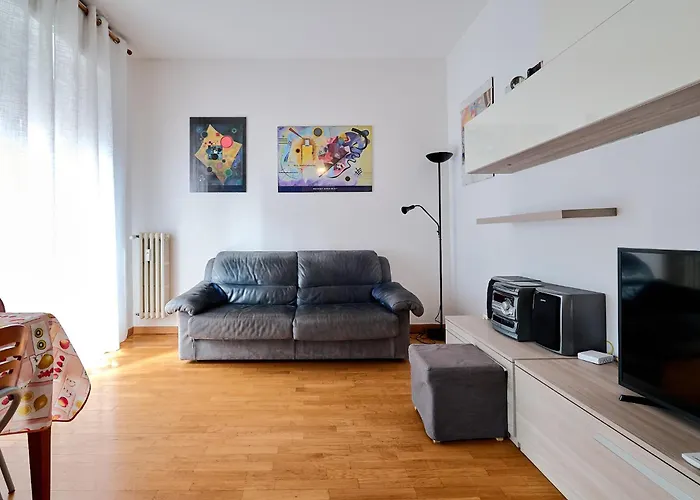 Xenia - Cozy Near Porta Romana Lägenhet Milano