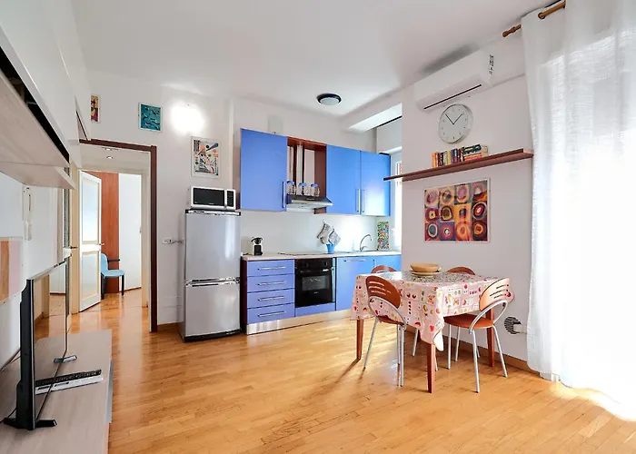 Xenia - Cozy Near Porta Romana *