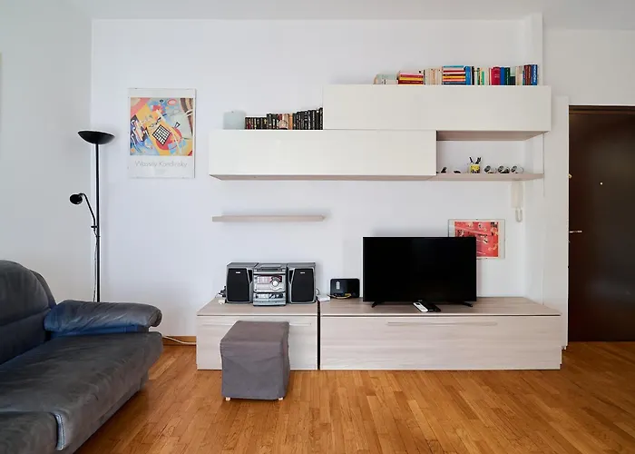 Xenia - Cozy Near Porta Romana Milan
