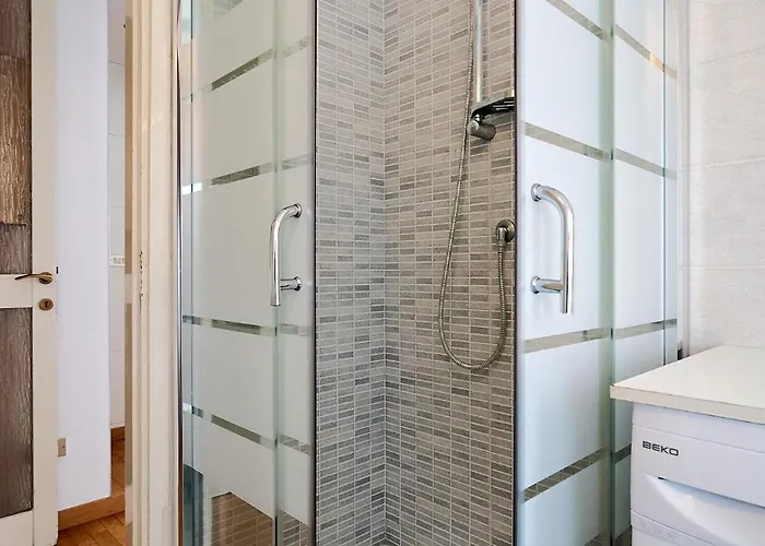 Apartment Xenia - Cozy Near Porta Romana *