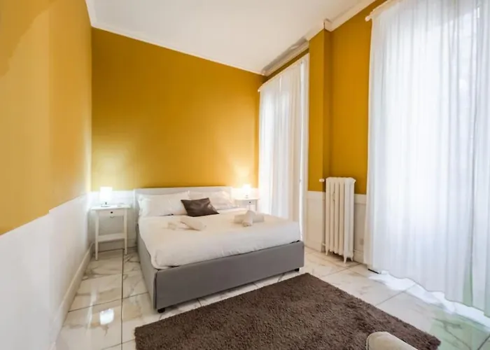 Centrale's Nest - Elegant Close To Station *