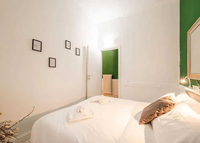 Centrale's Nest - Elegant Close To Station Apartment Mailand