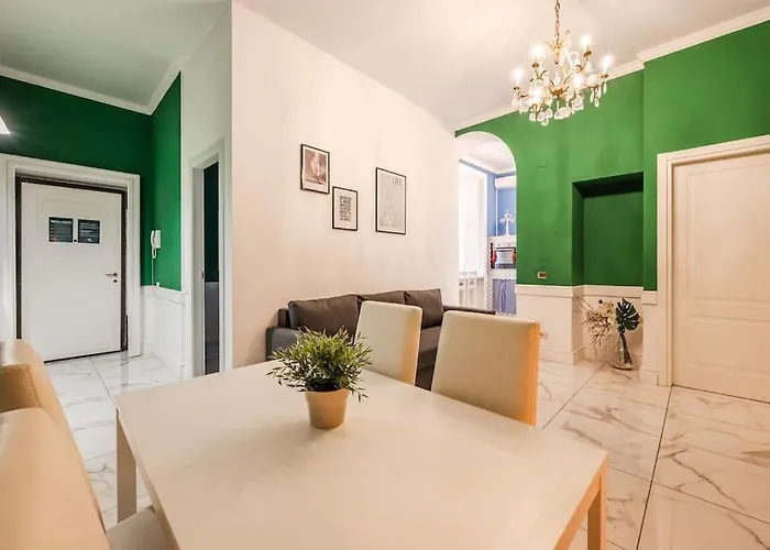 Apartmán Centrale's Nest - Elegant Close To Station *