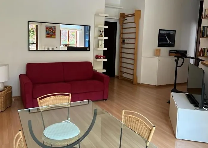 Apartman And Cosy Flat In Area Milánó