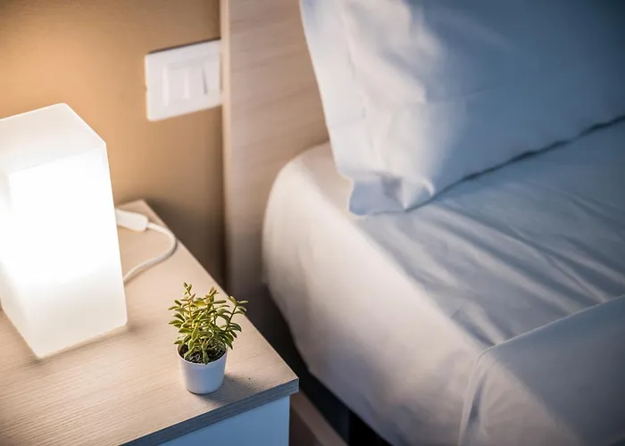 Shortmi Canonica * מילאנו