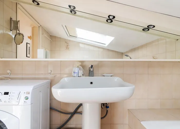 Elegante Bilocale Con Postazione Lavoro San Babila Daire *