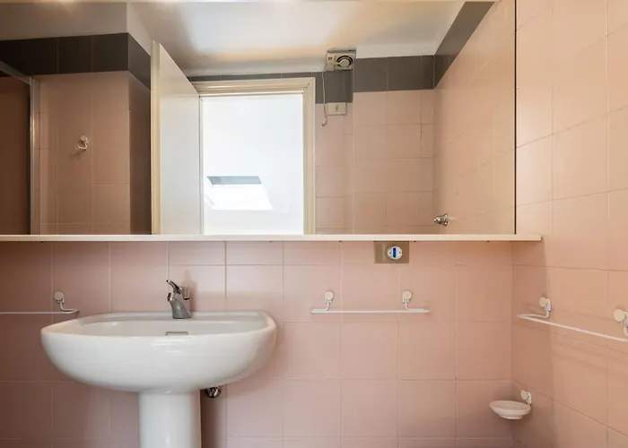 Elegante Bilocale Con Postazione Lavoro San Babila * Milano