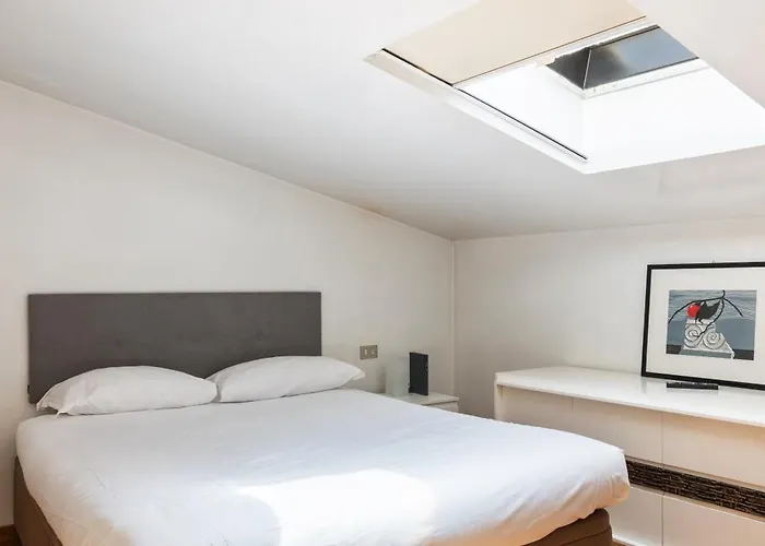 Elegante Bilocale Con Postazione Lavoro San Babila Daire *