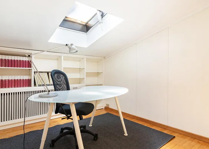 Elegante Bilocale Con Postazione Lavoro San Babila Daire Milano