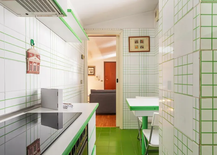 Daire Elegante Bilocale Con Postazione Lavoro San Babila Milano