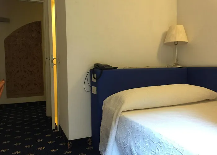 Hotel My 2*