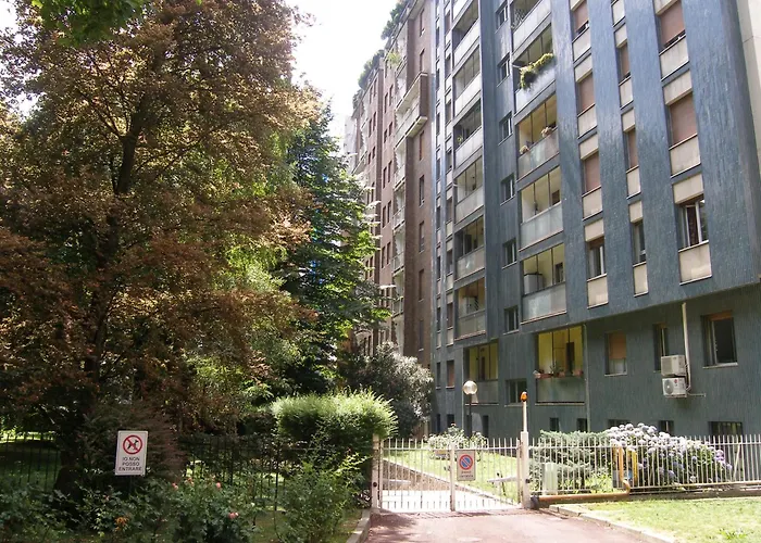 Luminous Stylish Quiet 150m2, Tre Torri Apartment *