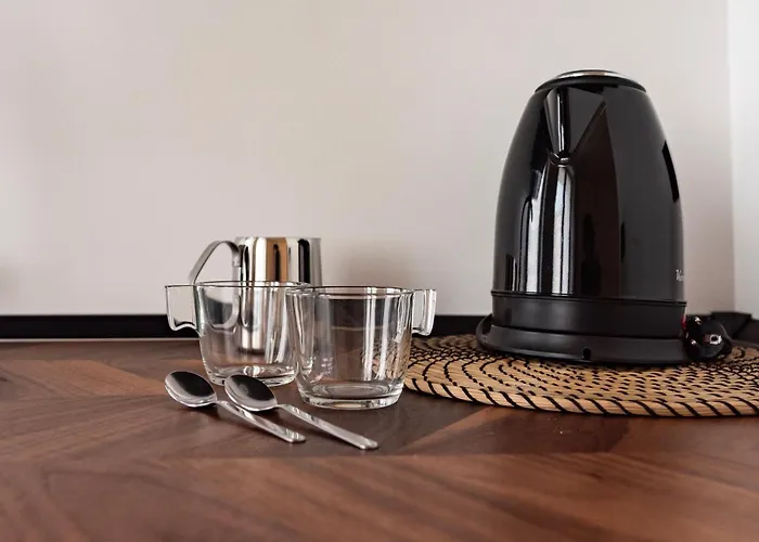 Youhosty - Bergamo 8 *