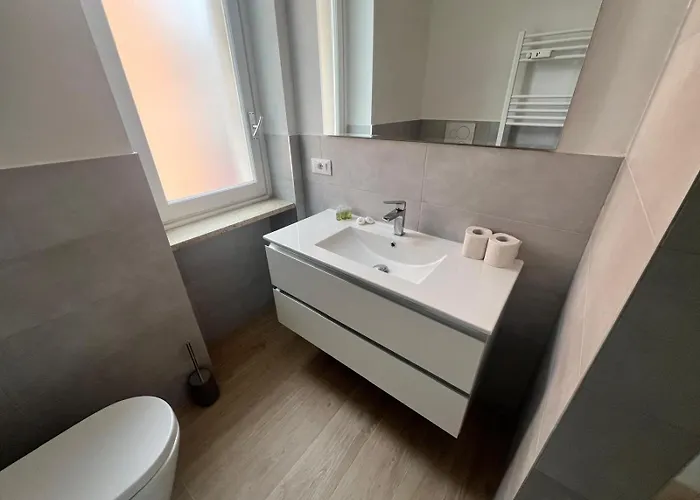 Domusmi Bordighera 32 * Milano