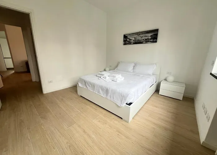 Domusmi Bordighera 32 * Milán